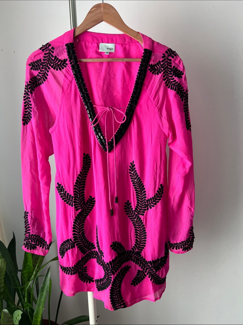 Single Hot Pink Long-Sleeve silk Embroidered V-Neck Tunic S